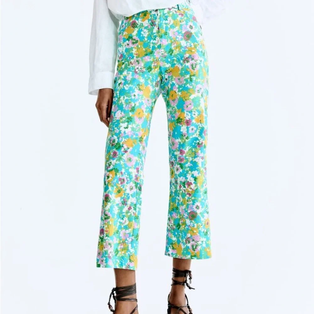 ZARA PRINTED‎ LINEN-BLEND MINI FLARE TROUSERS